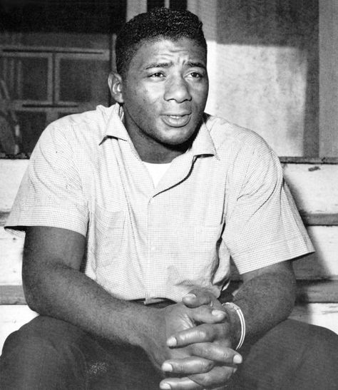 World champion Heavy-weight boxer Floyd Patterson in 1964 Floyd Patterson, Heart Of A Lion, World Champion, Body Reference, Action Poses, Aaliyah, Vintage Sports, Heavy Weight, Boxing