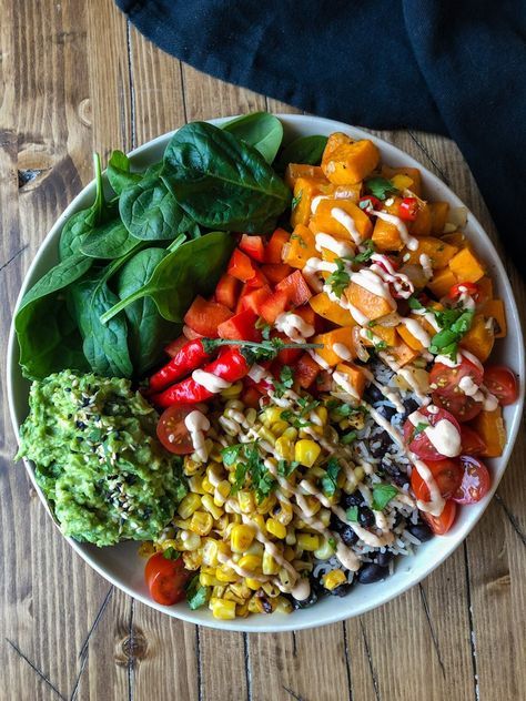 Roasted Vegetables Bowl, Rainbow Bowl Recipe, Power Bowl Recipe, Potatoes Roasted, Classic Convertible, Salsa Guacamole, Plats Healthy, Vegan Burrito, Power Bowl