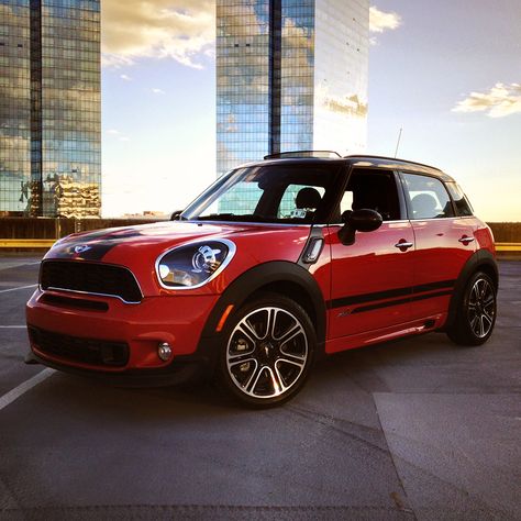 The only car that can one-up a sunset… a Chili Red MINI Countryman. #DefiantlyDifferent Mini Cooper Stripes, New Mini Countryman, Red Mini Cooper, Bullet Bike Royal Enfield, Cooper Car, Mini Cooper Convertible, New Lexus, Mini Cooper Countryman, Cooper Countryman