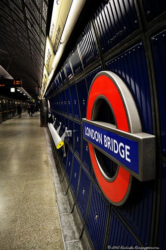 London Bridge Tube Station - stop for Borough Market Tube Stations London, Underground Train, Jubilee Line, London Underground Stations, British Lifestyle, Underground Station, London Tube, London Baby, Subway Station