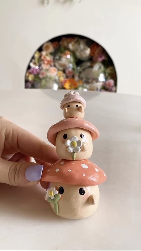 Cute Mushroom Sculpture, Clay Statues Diy, Fairy Core Clay Ideas, Clay Buddha Diy, Diy Cute Clay Crafts, Diy Clay Creations, Cute Air Dry Clay Projects, Cute Things To Sculpt With Clay, Things To Do Out Of Clay