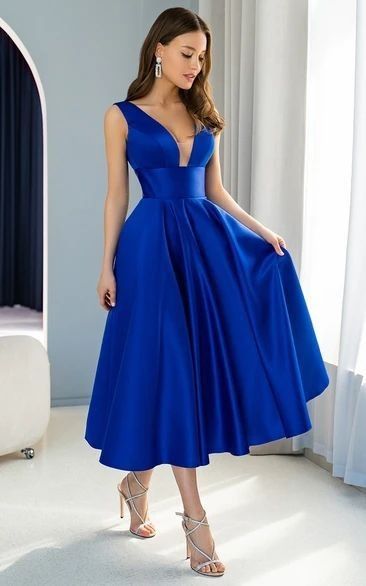 Tea Length Cocktail Dresses, Mermaid Ball Gowns, Mob Dress, Tea Length Bridesmaid Dresses, Cocktail Dress Classy, Dress With Ruching, Blue Pool, Dress With Pleats, Satin Cocktail Dress