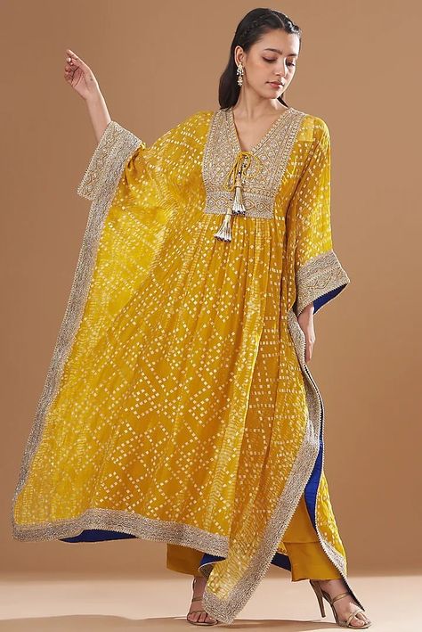 Kaftan Suits Salwar Kameez, Kaftan Suit, Kaftan Designs, Pakistani Fancy Dresses, Dress Design Patterns, Sleeves Designs For Dresses, Designer Party Wear Dresses, Designer Dresses Casual, Boutique Dress Designs