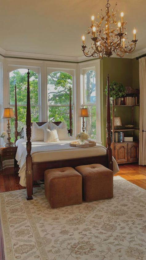 French Country Bedrooms, Charleston Homes, Tony Montana, Country Bedroom, Dreamy Bedrooms, Al Pacino, Dream House Interior, Dream House Decor, Beautiful Bedrooms