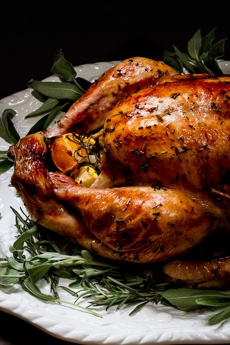 Easter Sunday Recipes, Roast Turkey Recipes, Herb Roasted Chicken, Turkey Recipes Thanksgiving, Turkey Recipe, Dry Rub, Lemon Butter, Herb Butter, Easter Dinner