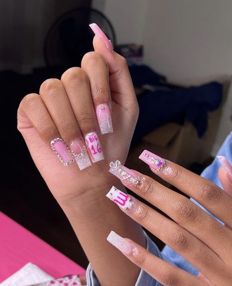 Birthday Nails Square, Nail Designs Square, Birthday Nails Pink, Nails Pink Acrylic, Sweet 16 Nails, Patterns Minimalist, Nails Birthday, Birthday Nail Designs, Birthday Nail