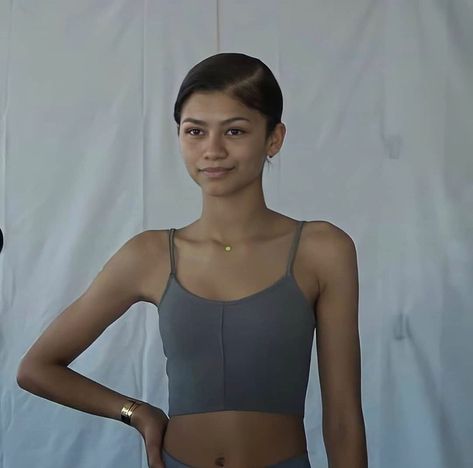 Zendaya Body, Estilo Zendaya, Zendaya Style, Zendaya Coleman, Model Inspo, I Apologize, Naturally Beautiful, Fan Page, Body Goals