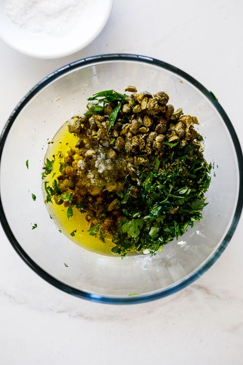 Easy Sauce Recipe, Capers Recipe, Lemon Caper Sauce, Caper Sauce, Simply Delicious, Easy Delicious, Sauce Recipe, Beautiful Food, Salad Dressing