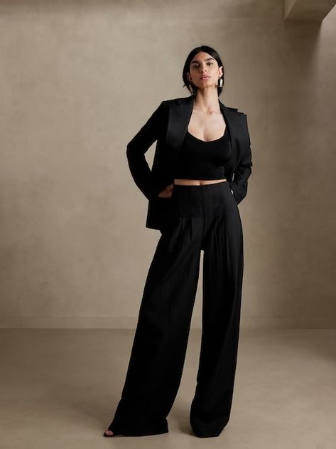 Women's Clothing - Shop New Arrivals | Banana Republic Androgynous Formal Wear, Corset Trousers, Corset Pants, Corporate Outfits, All White Outfit, Cocktail Attire, Prom Outfits, Corset Style, Formal Outfit