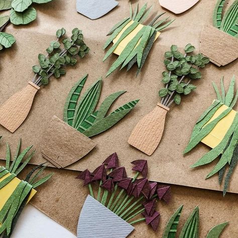 Russian Artist Creates Intricate Paper Plants Without Using Scissors | Bored Panda Cut Out Art, Paper Cutout Art, Paper Plants, Deco Nature, Paper Illustration, Paper Art Craft, Paper Cut Art, Paper Artist, Kirigami