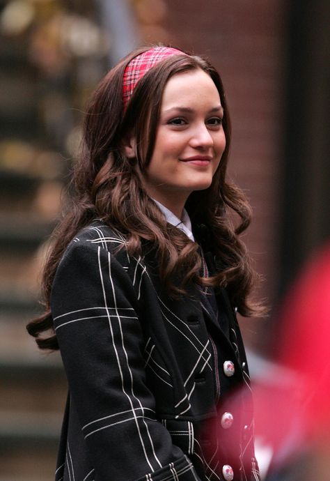 Blair Waldorf Outfits, Blair Waldorf, Gossip Girl, A Woman, Hair, White