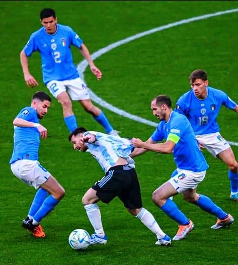 Lionel Messi vs Italy American Football Quotes, Inspirational Soccer Quotes, Cr7 Vs Messi, Messi Goat, Lio Messi, Messi Wallpapers, Messi Vs, Lionel Messi Wallpapers, Lionel Andrés Messi