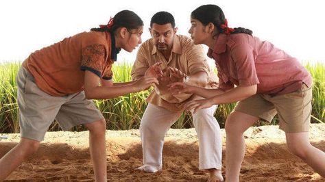 Unexpected Heroines Of An Indian Box Office Hit: Female Wrestlers Dangal Movie, Best Bollywood Movies, Movies Box, Bollywood Cinema, Be With You Movie, The Big Hit, Film Lovers, Aamir Khan, Thriller Movies