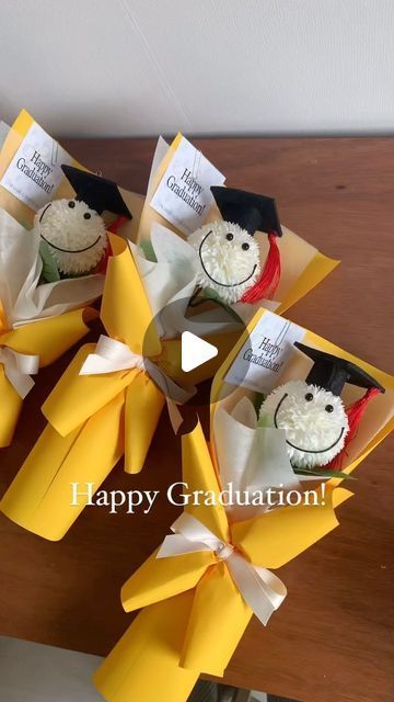 Graduation Gift Ideas For Preschoolers, Graduation Gift Ideas For Kindergarten, Diy Congratulations Gift, Pre K Graduation Ideas Gifts, Kindergarten Graduation Bouquet, Kindergarten Graduation Ideas Gifts, Kinder Graduation Ideas, Preschool Graduation Gift Ideas, Pre K Graduation Ideas