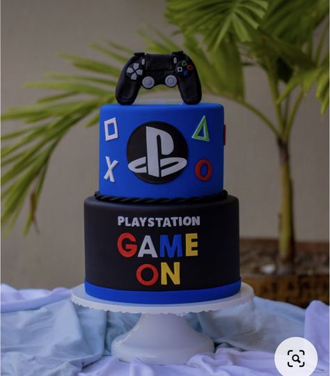 Level Up Birthday Party Cake, Playstation Cake Ideas, Play Station Party Ideas, Gaming Cakes For Boys, Gamer Cake Ideas Boys, Gaming Birthday Cake, Birthday Cake 18th Birthday, Video Game Birthday Cake, Bolo Gamer