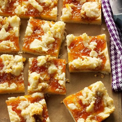 Apricot Bars Recipe, Apricot Bars, Blue Ribbon Recipes, Apricot Recipes, Bake Sale Recipes, Cake Bars, Bars Recipe, Home Baking, Brownie Recipes