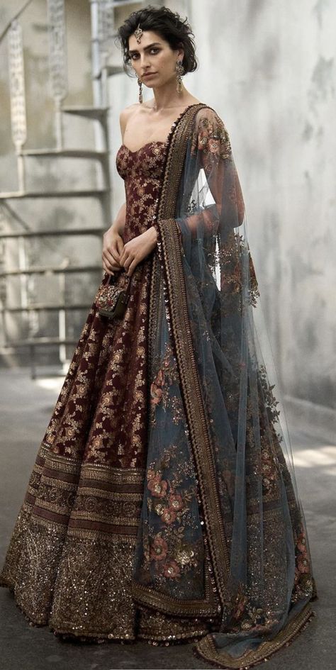 Anarkali Dress Pattern, Fancy Sarees Party Wear, Traditional Indian Dress, Indian Dresses Traditional, Traditional Indian Outfits, Indian Bridal Dress, Indian Bridal Wear, Indian Bridal Outfits, Party Wear Indian Dresses