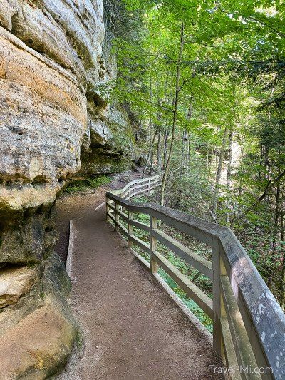 Hiking In The Upper Peninsula, Upper Peninsula Michigan Aesthetic, Munising Michigan Things To Do, Up Michigan Upper Peninsula, Michigan Upper Peninsula Travel, Upper Peninsula Michigan Road Trips, Midwest Camping, Michigan Aesthetic, Munising Michigan