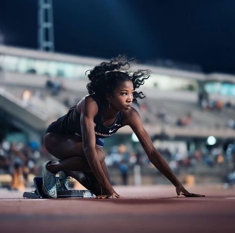 Track Photoshoot, Houston Marathon, Noah Lyles, Sports Photoshoot, Olympic Track And Field, Track Runners, Field Athletes, Track Pictures, Track Star