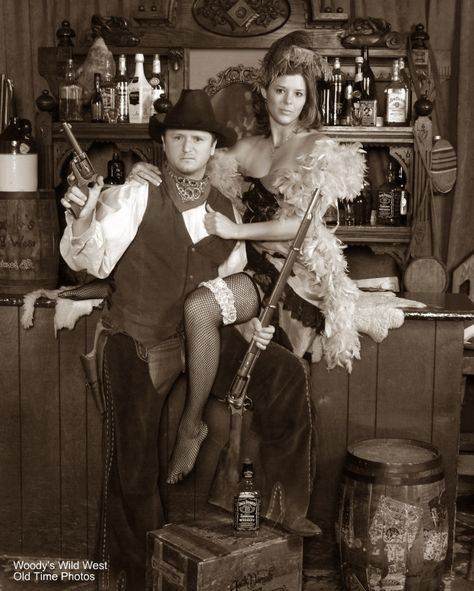 Wild West Party Theme, Old West Photos, Western Saloon, Old Time Photos, Wild West Party, Saloon Girls, Western Photo, Western Photography, Antique Photography