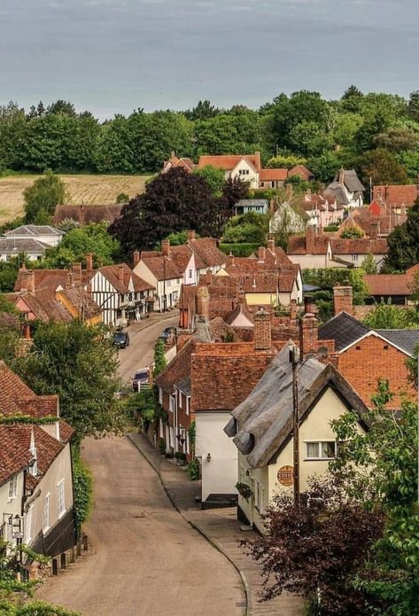 Suffolk House, Cottages England, England Aesthetic, England Countryside, Countryside Cottage, London Dreams, Village Photos, Cottage Aesthetic, Living In England