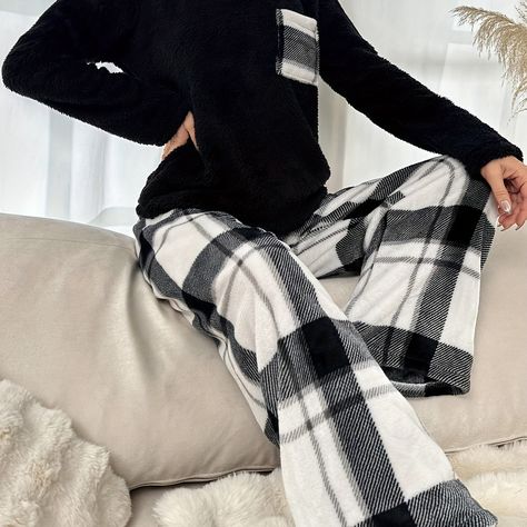 Faster shipping. Better service Long Sleeve Pyjama Set, Black And White Pyjamas, Winter Pijama Women, Christmas Pj Outfit, Pajama Pants Outfit, Casual Lounge Wear, Long Pajama Pants, Plaid Pant, Floral Pajama Set