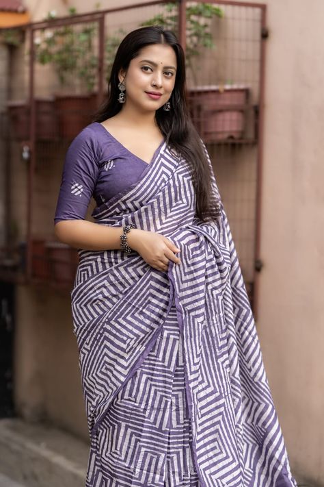 Pure chanderi cotton saree with beautiful batik print with blouse now at just 🎉₹999+shipping For orders contact what's app no-9345417049 Blouse Designs For Cotton Sarees, Chanderi Cotton Saree, Plain Sarees, New Fashion Saree, Cotton Saree Blouse Designs, Cotton Blouse Design, Saree Wearing, Saree Wearing Styles, Cotton Saree Blouse