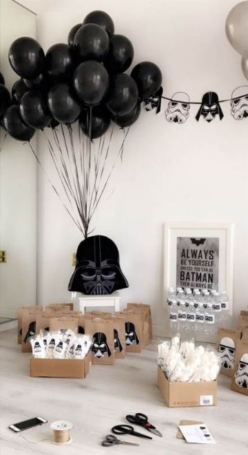 ideas para decoracion de star wars para cumpleaños Trendy Birthday Party Ideas, Birthday Party Ideas For Men, Star Wars Ideas, Star Wars Party Decorations, Decoracion Star Wars, Star Wars Themed Birthday Party, Star Wars Baby Shower, Star Wars Theme Party, Birthday Decorations For Men