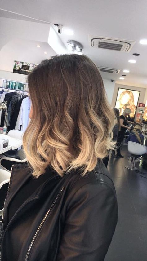 Brown Hair Light Ends, Brown Hair With Blonde Tips, Brown Hair With Blonde Ends, Blonde Hair Tips, Red Hair Inspiration, Short Ombre Hair, Blonde Tips, Colored Hair Tips, Brown Ombre Hair