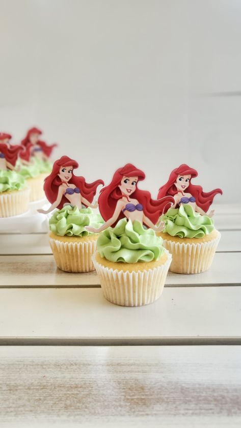 Ariel Cupcakes Ideas, Little Mermaid Cupcakes Ideas, Mermaid Cupcakes Ideas, Mermaid Theme Cupcakes, Ariel Cupcakes, Cupcake Mermaid, Mermaid Cupcake Cake, Rosie Birthday, Little Mermaid Cupcakes