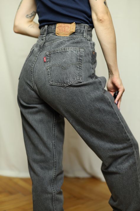 Vintage LEVI'S 901 jeans in dark gray color. The jeans feature a super high rise with a button fly, hourglass fit, and tapered legs. These 901s were made in France in the 80s. Perfect mom-style jeans! Please check the measurements for a proper fit. Material: 100% cotton (denim does not stretch) Mechanic Style, Levis Mom Jeans, Mom Clothes, Dark Gray Color, Vintage Levis Jeans, Dark Grey Color, Style Jeans, Womens Jeans, Grey Jeans