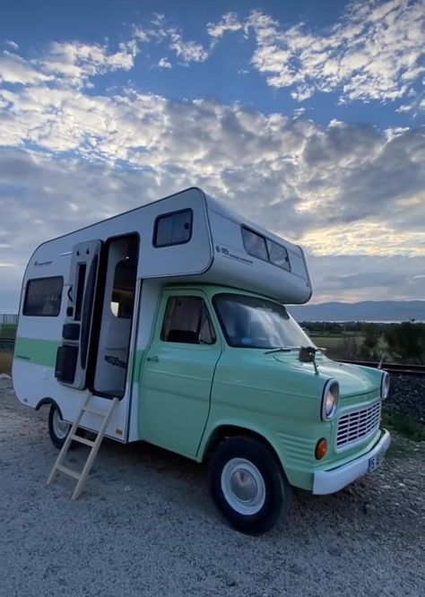 Restoring a vintage camper is a reward in itself. Just check out this reel and be amazed at the work being done to make this Ford Truck roadworthy again. Picture by @erhanyollarda. Follow Erhan's IG page and support his vintage camper restoration projects. Ford Camper Van, Tenda Camping, Camper Van Life, Kombi Home, Combi Volkswagen, Campervan Life, Build A Camper Van, Van Life Diy, Build A Camper