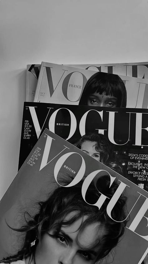 Vogue Model Aesthetic, Vogue Magazine Aesthetic, Iphone Wallpaper Black And White, Wallpaper Moda, Wallpaper Iphone Black And White, Black And White Vogue, Fashion Wallpaper Iphone, High Fashion Aesthetic, Cover Vogue