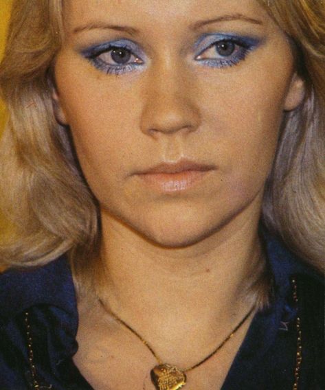 Agnetha Abba Makeup, Abba Concert, 1970s Makeup, Abba Outfits, Look Disco, Disco Makeup, Abba Costumes, 70s Makeup, Abba Mania