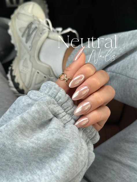 Best 23+ tan chrome nails you must try this year Tan Chrome Nails, Bridal Nail Ideas, Champagne Nails, Tan Nails, Bridal Nail, Bridesmaids Nails, Chrome Nail Art, Milky Nails, Chrome Nails Designs