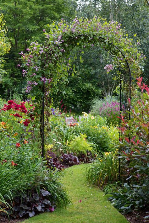 Functional Garden, Cottage Backyard, Garden Archway, Backyard Gardens, Garden Plots, Backyard Flowers, Cottage Garden Design, Garden Arches, English Cottage Garden