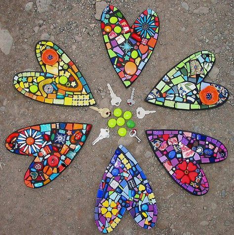 Mixed Media Mosaic, Mosaic Stained, Mosaic Madness, Mosaic Ideas, Creation Deco, Mosaic Diy, Mosaic Projects, Glass Pieces, Mosaic Designs