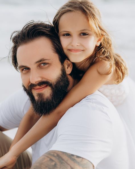 I recently had the pleasure of capturing a heartwarming daddy-daughter photo shoot for my clients. The bond between them was truly special, and every moment was filled with laughter and love. It’s always a joy to document such genuine moments, and I’m thrilled with how beautifully these photos turned out 🥰 #daddydaughterphotoshoot #30aphotographer #destinphotographer #tampaphotographer Father Daughter Family Photos, Father Daughter Photography Poses, Father And Daughter Photoshoot Ideas, Fatherhood Photoshoot, Dad And Daughters Photo Ideas, Dad Daughter Photoshoot, Father Daughter Photos Older, Dad Daughter Photos, Dad And Kids Photoshoot