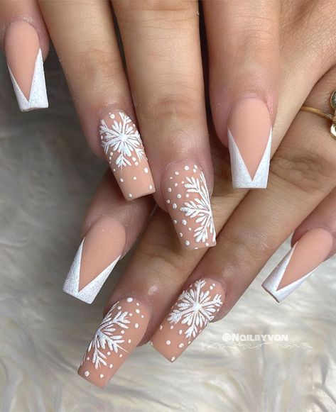 3. Nude Winter Nails If you are insisted to wear nude in winter, we have a pretty nude winter nails look that you could... French Tip Acrylic Nails Christmas, Acrylic Nails For Christmas, Winter French Tip Nails, French Nails Christmas, Nude Winter Nails, Nude Christmas Nails, Pretty Winter Nails, Pretty Christmas Nails, Christmas Nail Designs Acrylic