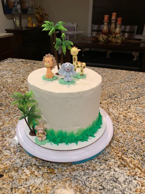 Jungle Theme Birthday Cake Simple, Simple Jungle Cake, Simple Jungle Theme Cake, Simple Safari Cake, Cars Cake Topper, Jungle Baby Shower Cake, Jungle Safari Cake, Jungle Birthday Cakes, Jungle Cakes