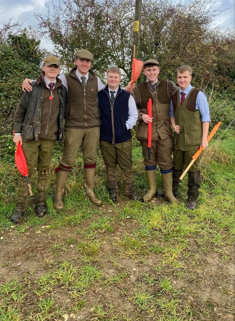 Farming Outfits Men, Farm Men Outfit, Farmer Aesthetic Outfit Men, Modern Farmer Outfit Men, British Farmer Aesthetic, Mens English Country Fashion, Farm Outfits, English Country Fashion, Country Mens Fashion