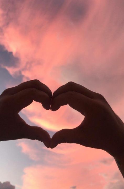 Promise Hand Aesthetic, Hand Heart Aesthetic, Heart Hands Aesthetic, Hand Hearts, Heart Hand Sign, Heart Sunset, Hand Shadows, Finger Heart, Dark Landscape