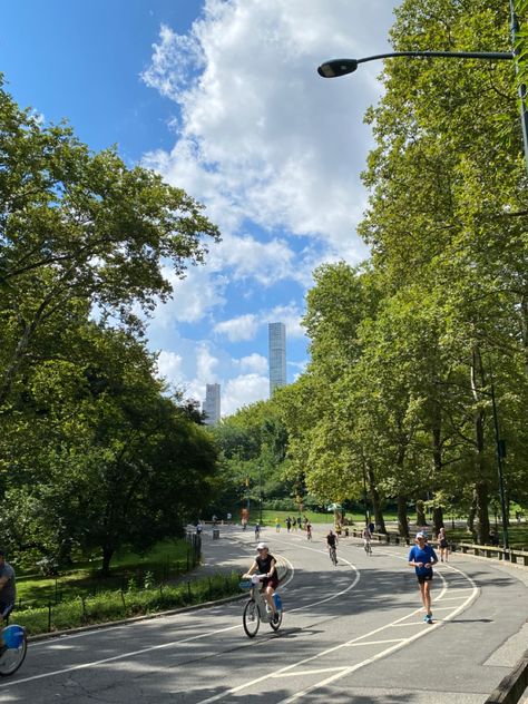 Central Park Spring Aesthetic, Central Park Running Aesthetic, Central Park Running, Running Central Park, Nyc Running, Central Park Aesthetic, Biking Aesthetic, Summer In Nyc, Park Aesthetic