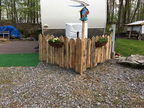 Campground Ideas Campsite, Permanent Camper Site Ideas, Camper Deck, Porch For Camper, Campsite Decor, Rv Deck, Trailer Inspiration, Campsite Decorating, Build Wall