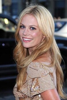 Clair Coffee, absolutely gorgeous woman. Plays Adalind Shade on Grimm Adalind Schade, Grimm Cast, Claire Coffee, Grimm Tv Series, Nick Burkhardt, Grimm Tv Show, Grimm Tv, Step Up Revolution, Planet Of The Apes