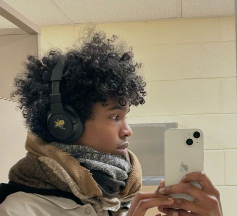 Black Man Mullet, Curly Hair With Headphones, Poc Hairstyles Male, Black Hair Mullet, Oc Face Claims, Poc Men, James Potter Aesthetic, Afro Men, Curly Mullet