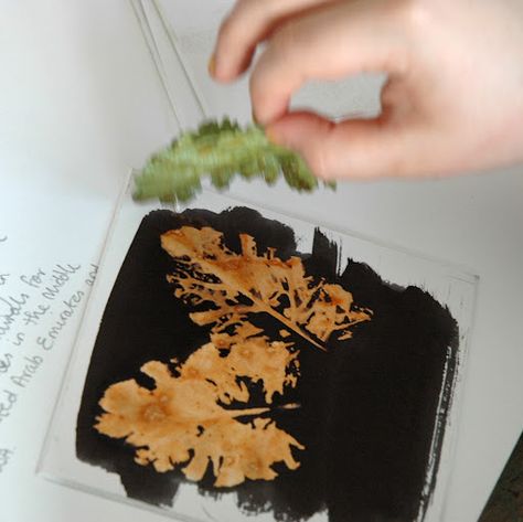 the leaves are stroked with bleach and pressed against a background of black ink Eco Dyeing, Bleach Art, Eco Printing, Nature Crafts, Leaf Art, Mark Making, How To Dye Fabric, Art Plastique, Fabric Art