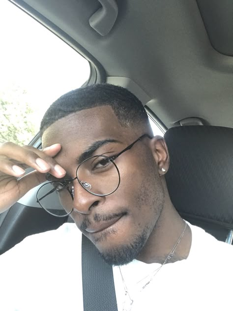 for live ass pins follow ; @victxoriaaa Black Men Glasses Style, Black Man With Glasses, Short Hair Black, Chocolate Men, Black Dude, Hunks Men, Dark Skin Men, Cute Black Guys, Black Boy