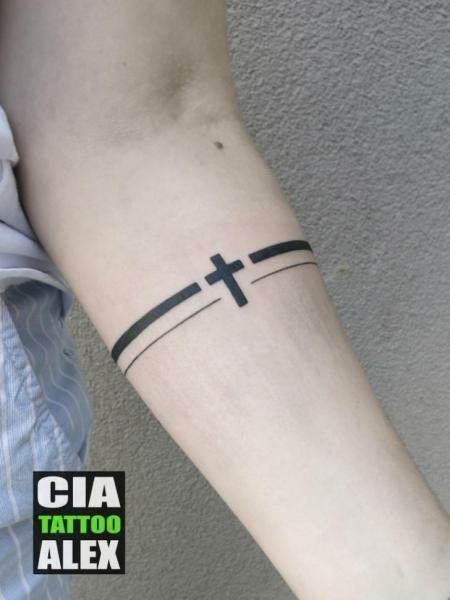 Cross Band Tattoo, Armband Tattoo Mann, Small Crown Tattoo, Band Tattoos For Men, Barcode Tattoo, Simple Tattoos For Guys, Forearm Band Tattoos, Cross Tattoo For Men, Wrist Tattoos For Guys