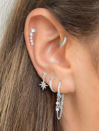 Silver Styled Ears, Silver Earring Sets For Multiple Piercings, Ear Jewelry Ideas Silver, Piercing Silver Ear, Ear Piercings Silver Aesthetic, Full Ear Piercings Silver, Styled Ear Piercings Silver, 3 Ear Piercings Silver, Sliver Earing Ideas